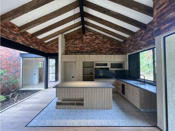 Casa de 3 alcobas en arriendo en El Capiro, Rionegro, 280 m² · foto 9 de 18