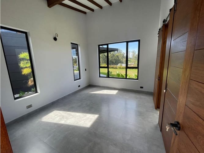 Casa de 4 alcobas en venta en El Porvenir, Rionegro, 350 m² · foto 11 de 24