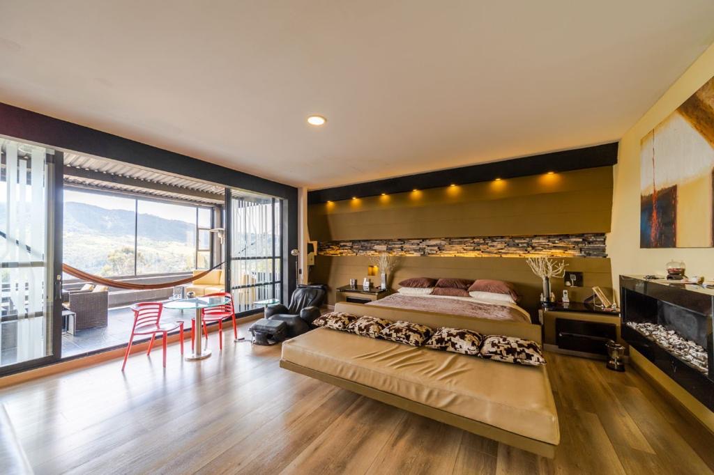 Casa en venta en El Libano, La Calera · foto 2 de 14