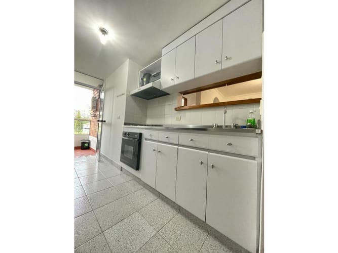 Apartamento de 2 alcobas en arriendo en El Tesoro, Medellín, 65 m² · foto 3 de 10