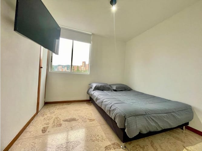 Apartamento de 2 alcobas en arriendo en El Tesoro, Medellín, 65 m² · foto 5 de 10