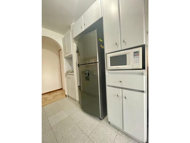 Apartamento de 2 alcobas en arriendo en El Tesoro, Medellín, 65 m² · foto 6 de 10