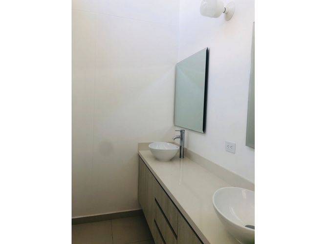 Casa de 3 alcobas en venta en Llano Grande, Rionegro, 155 m² · foto 4 de 24