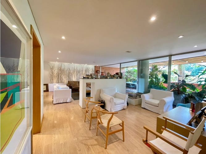 Apartamento de 2 alcobas en arriendo en Montessori, Medellín, 150 m² · foto 5 de 13
