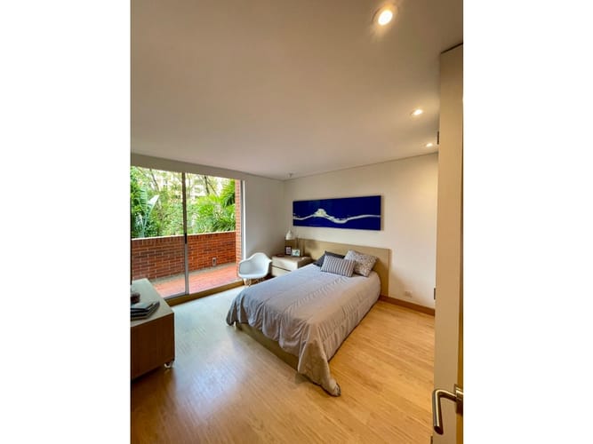 Apartamento de 2 alcobas en arriendo en Montessori, Medellín, 150 m² · foto 10 de 13