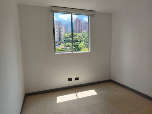 Apartamento en arriendo en Los Balsos, Medellín · foto 14 de 21