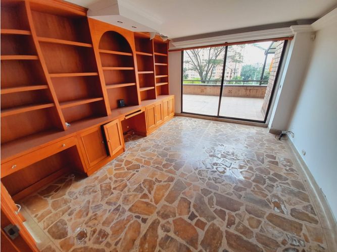 Apartamento de 3 alcobas en venta en Los Balsos, Medellín, 200 m² · foto 12 de 24