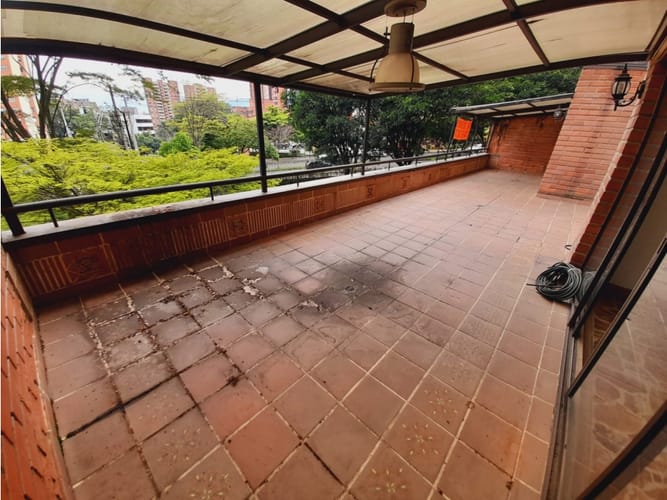 Apartamento de 3 alcobas en venta en Los Balsos, Medellín, 200 m² · foto 23 de 24
