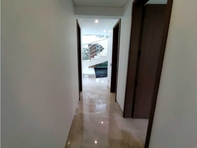 Casa de 5 alcobas en arriendo en Santa Catalina, Envigado, 450 m² · foto 18 de 24