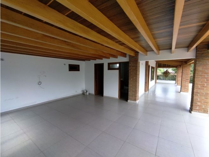 Casa de 4 alcobas en arriendo en Las Antillas, Envigado, 400 m² · foto 6 de 24
