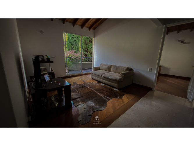 Casa de 4 alcobas en venta en Santa Maria De Los Angeles, Medellín, 320 m² · foto 8 de 9