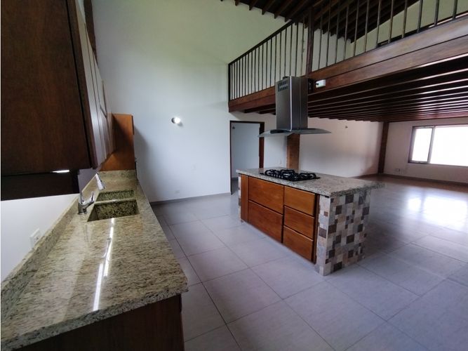 Casa de 4 alcobas en arriendo en Las Antillas, Envigado, 400 m² · foto 13 de 24