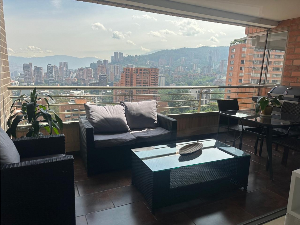 Apartamento en arriendo en El Poblado, Medellín · foto 2 de 23