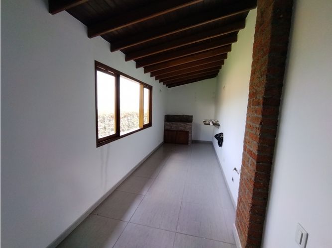 Casa de 4 alcobas en arriendo en Las Antillas, Envigado, 400 m² · foto 16 de 24