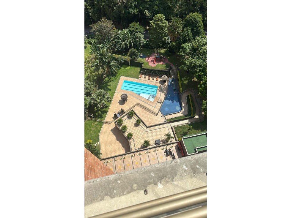 Apartamento en arriendo en El Poblado, Medellín · foto 6 de 23