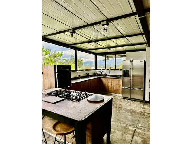 Casa de 3 alcobas en venta en Barro Blanco, Rionegro, 250 m² · foto 6 de 24