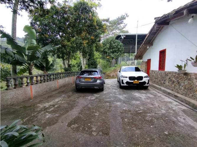 Casa de 6 alcobas en venta en El Salado, Envigado, 400 m² · foto 3 de 24