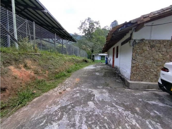 Casa de 6 alcobas en venta en El Salado, Envigado, 400 m² · foto 5 de 24
