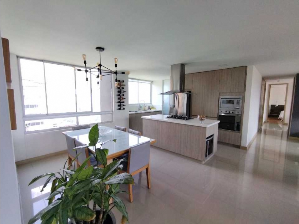 Apartamento en arriendo en Castropol, Medellín · foto 9 de 24