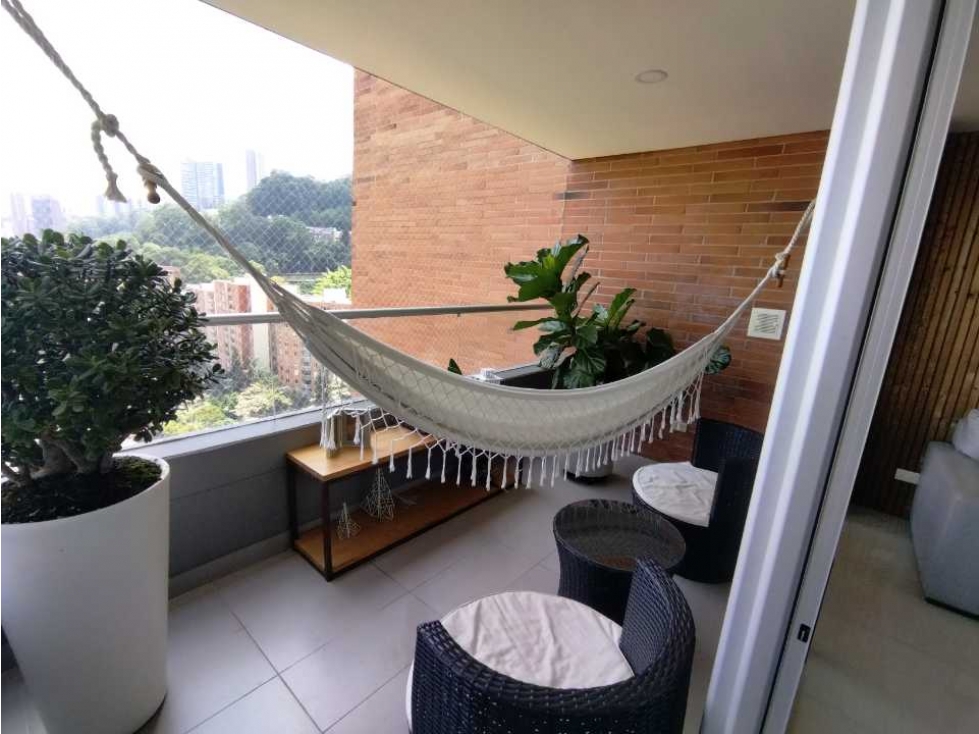Apartamento en arriendo en Castropol, Medellín · foto 12 de 24