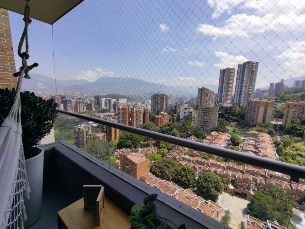 Apartamento en arriendo en Castropol, Medellín · foto 16 de 24
