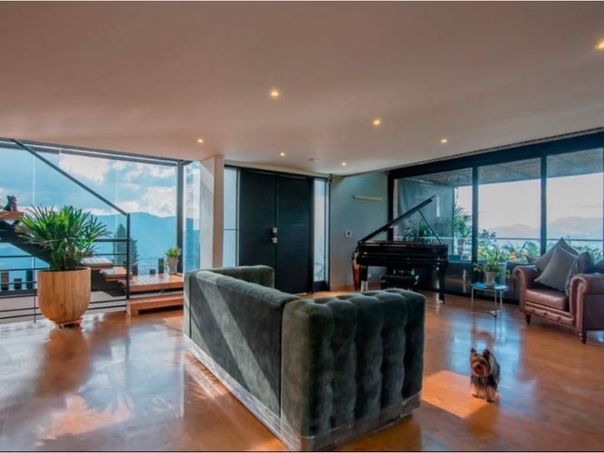 Casa de 3 alcobas en venta en Las Palmas, Medellín, 570 m² · foto 5 de 23