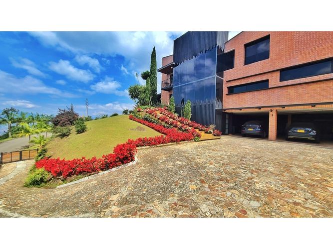 Casa de 3 alcobas en venta en Las Palmas, Medellín, 570 m² · foto 11 de 23
