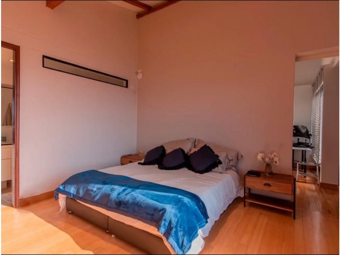 Casa de 3 alcobas en venta en Las Palmas, Medellín, 570 m² · foto 13 de 23