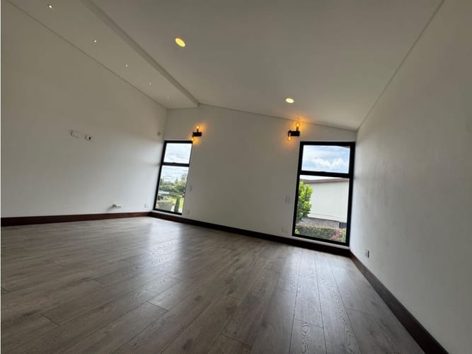 Casa de 4 alcobas en venta en Llano Grande, Rionegro, 432 m² · foto 13 de 24