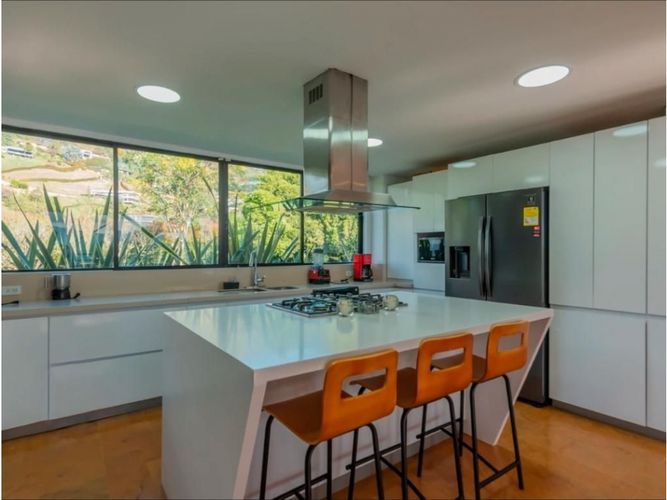 Casa de 3 alcobas en venta en Las Palmas, Medellín, 570 m² · foto 20 de 23