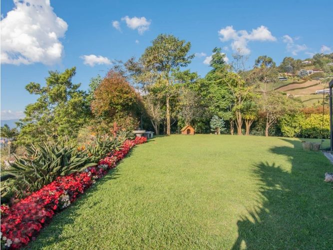 Casa de 3 alcobas en venta en Las Palmas, Medellín, 570 m² · foto 21 de 23