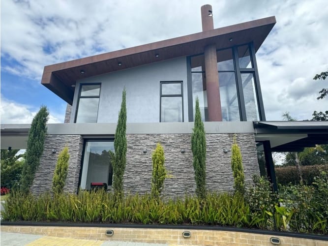 Casa de 4 alcobas en venta en Llano Grande, Rionegro, 432 m² · foto 23 de 24