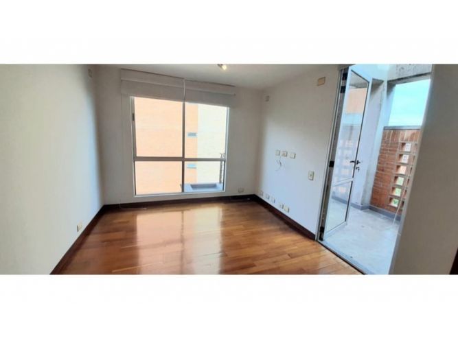 Apartamento de 3 alcobas en arriendo en Loma Benedictinos, Medellín, 252 m² · foto 13 de 23