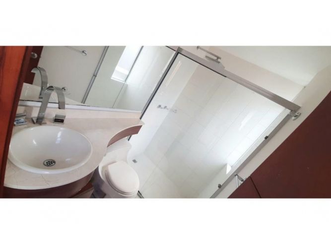 Apartamento de 3 alcobas en arriendo en Loma Benedictinos, Medellín, 252 m² · foto 23 de 23