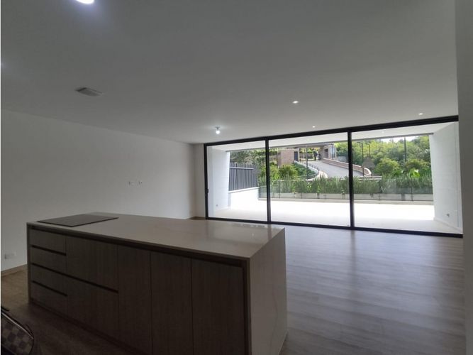 Apartamento de 2 alcobas en venta en Sajonia, Rionegro, 112 m² · foto 2 de 21