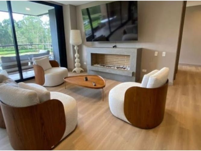 Apartamento de 3 alcobas en venta en Llano Grande, Rionegro, 167 m² · foto 2 de 24