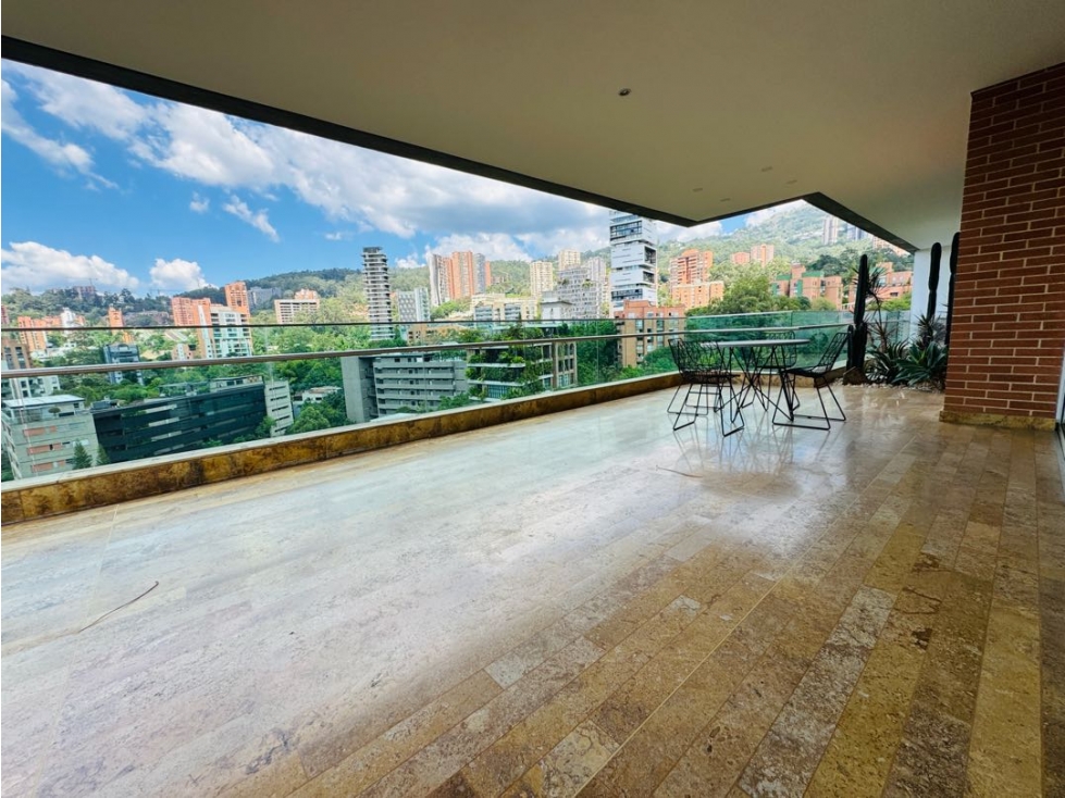 Apartamento en arriendo en El Poblado, Medellín · foto 4 de 24