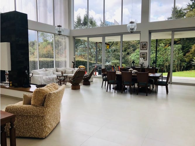 Casa de 5 alcobas en venta en Alto De Las Palmas, Envigado, 490 m² · foto 3 de 24