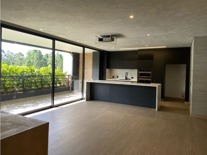 Apartamento de 3 alcobas en arriendo en Llano Grande, Rionegro, 160 m² · foto 5 de 12