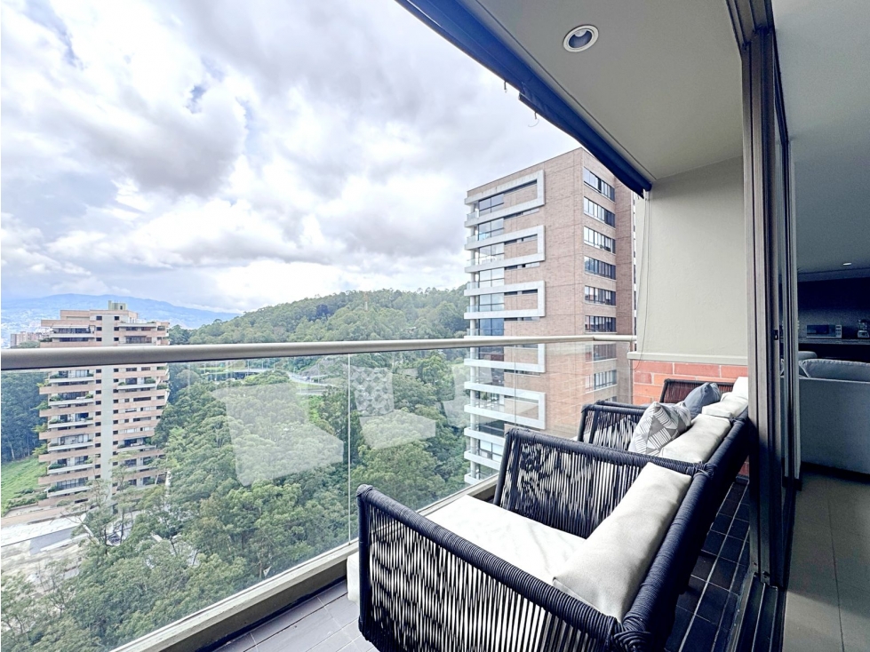 Apartamento en arriendo en Altos Del Poblado, Medellín · foto 3 de 22