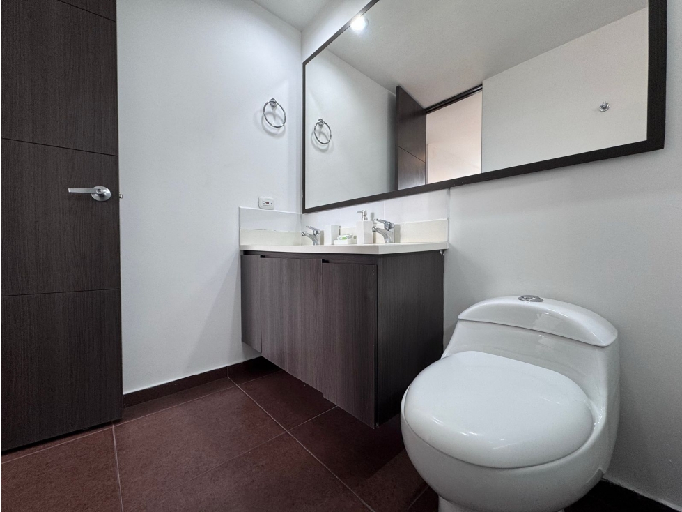 Apartamento en arriendo en Altos Del Poblado, Medellín · foto 11 de 22