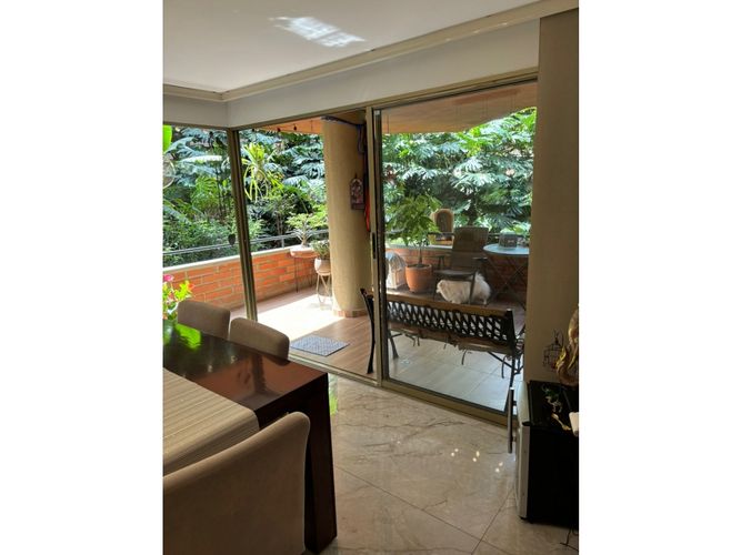 Apartamento de 4 alcobas en arriendo en El Poblado, Medellín, 202 m² · foto 2 de 13