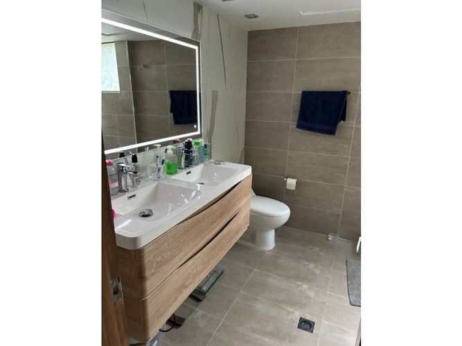 Apartamento de 4 alcobas en arriendo en El Poblado, Medellín, 202 m² · foto 10 de 13
