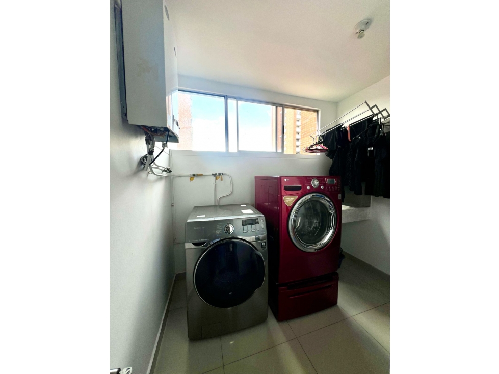 Apartamento en arriendo en El Poblado, Medellín · foto 9 de 24