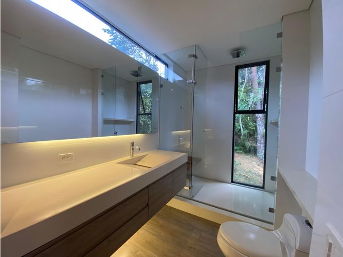 Casa de 3 alcobas en arriendo en Las Palmas, Medellín, 640 m² · foto 12 de 22
