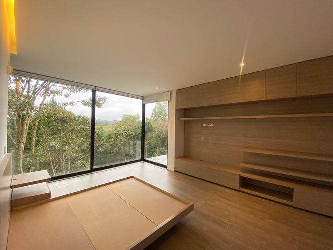 Casa de 3 alcobas en arriendo en Las Palmas, Medellín, 640 m² · foto 14 de 22