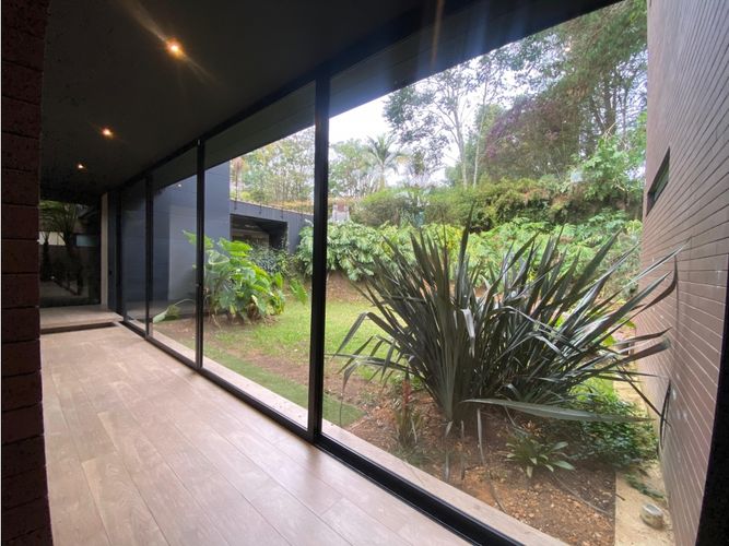 Casa de 3 alcobas en arriendo en Las Palmas, Medellín, 640 m² · foto 17 de 22