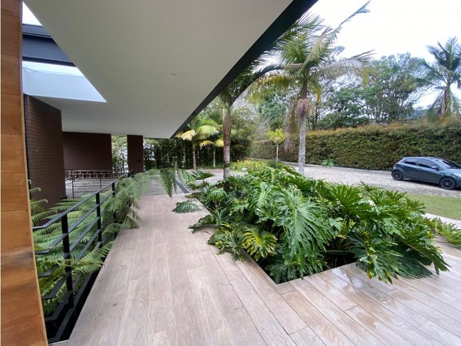 Casa de 3 alcobas en arriendo en Las Palmas, Medellín, 640 m² · foto 22 de 22