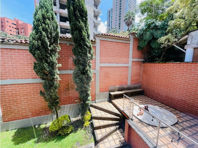Casa de 5 alcobas en venta en El Poblado, Medellín, 194 m² · foto 6 de 24