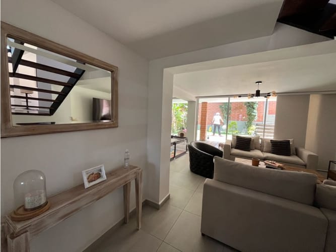 Casa de 5 alcobas en venta en El Poblado, Medellín, 194 m² · foto 11 de 24